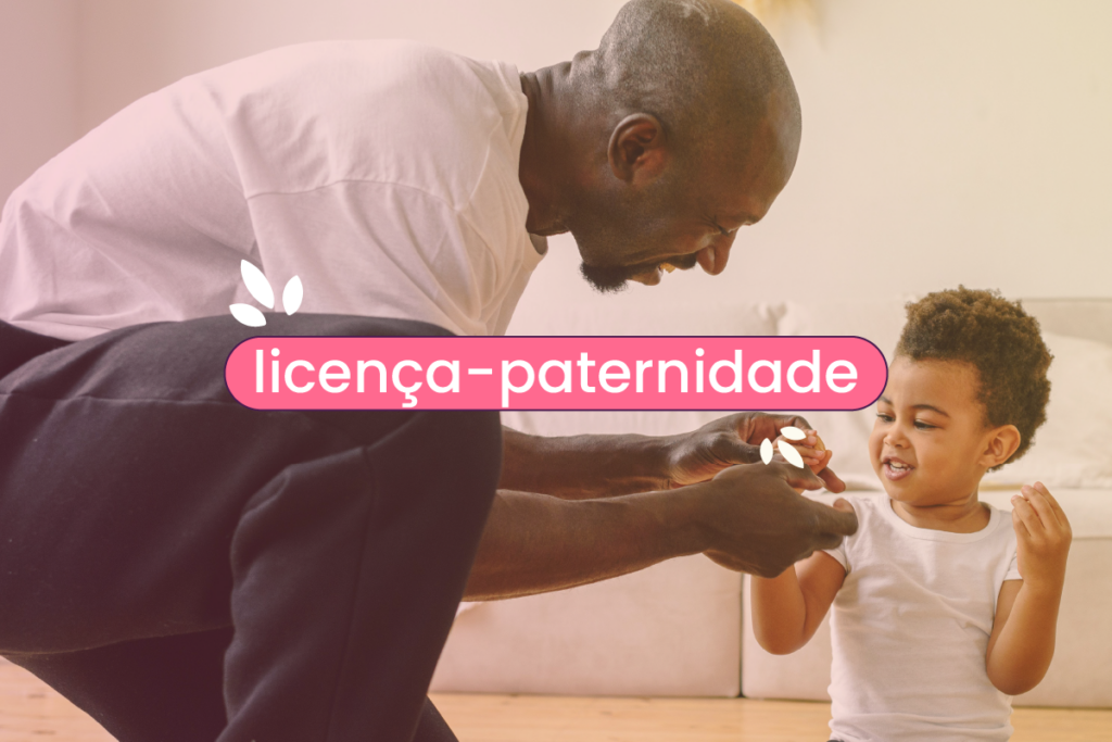 Um pai e um filho na imagem de fundo. No centro, o título 'licença-paternidade'.