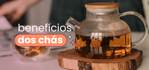 Um bule de chá ao lado de uma xícara. No título "benefícios dos chás".